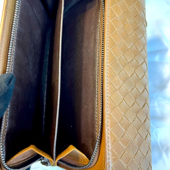 💎AUTHENTIC💎 BOTTEGA VENETA Light brown Women’s Leather INTERCCIACO Wallet - Picture 3 of 5